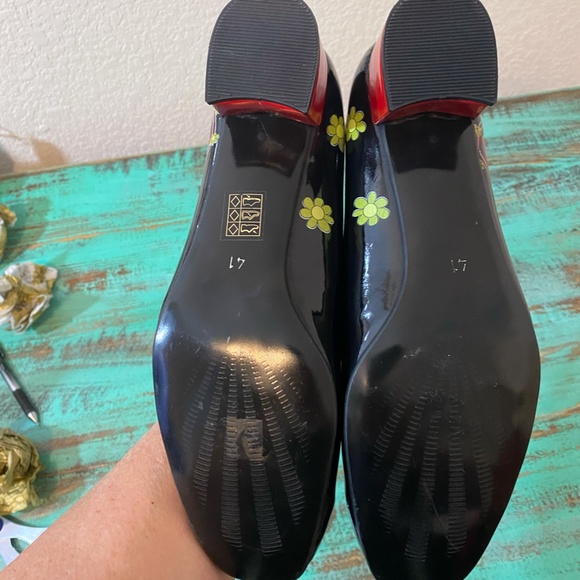 Neefs Vegan Leather Heart Loafers - Picture 6 of 7